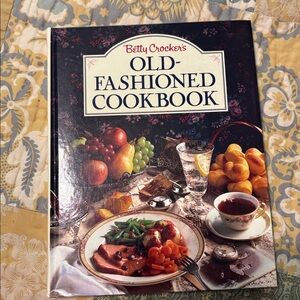 Betty Crocker Old-Fashioned Cookbook